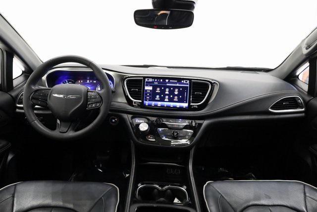 used 2022 Chrysler Pacifica Hybrid car, priced at $31,990