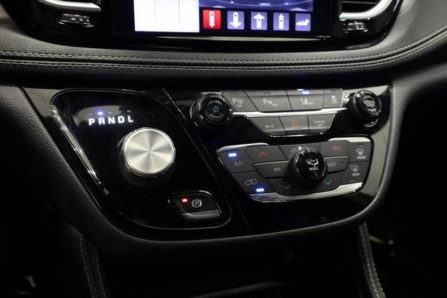 used 2022 Chrysler Pacifica Hybrid car, priced at $31,990