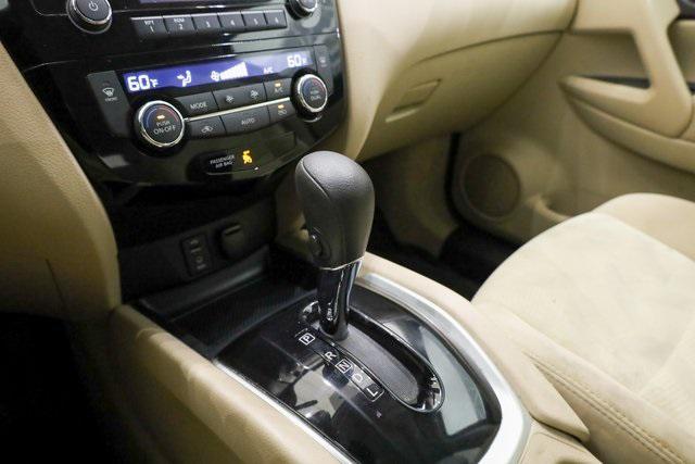 used 2016 Nissan Rogue car, priced at $10,250