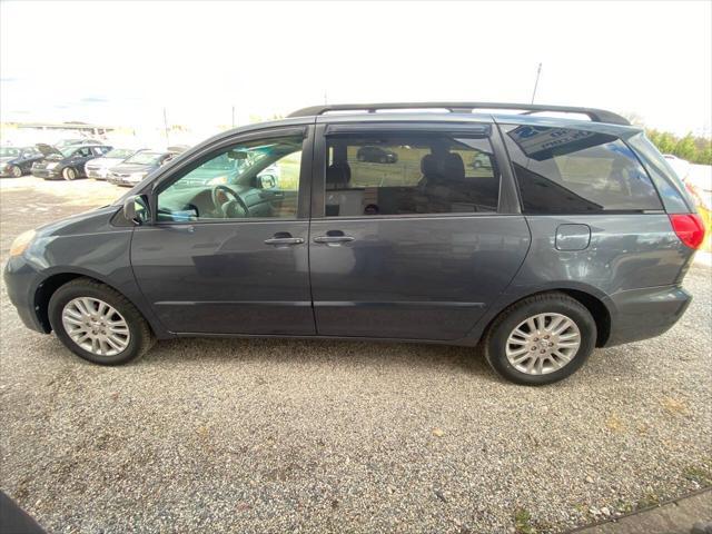 used 2008 Toyota Sienna car, priced at $6,700