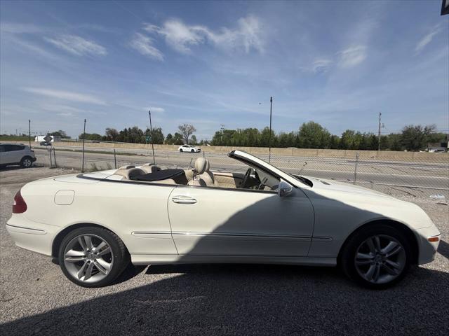 used 2007 Mercedes-Benz CLK-Class car, priced at $7,400