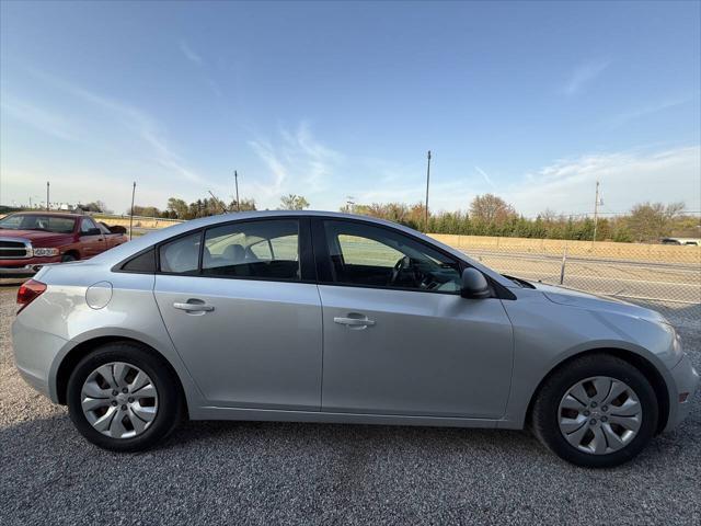 used 2016 Chevrolet Cruze Limited car, priced at $6,900