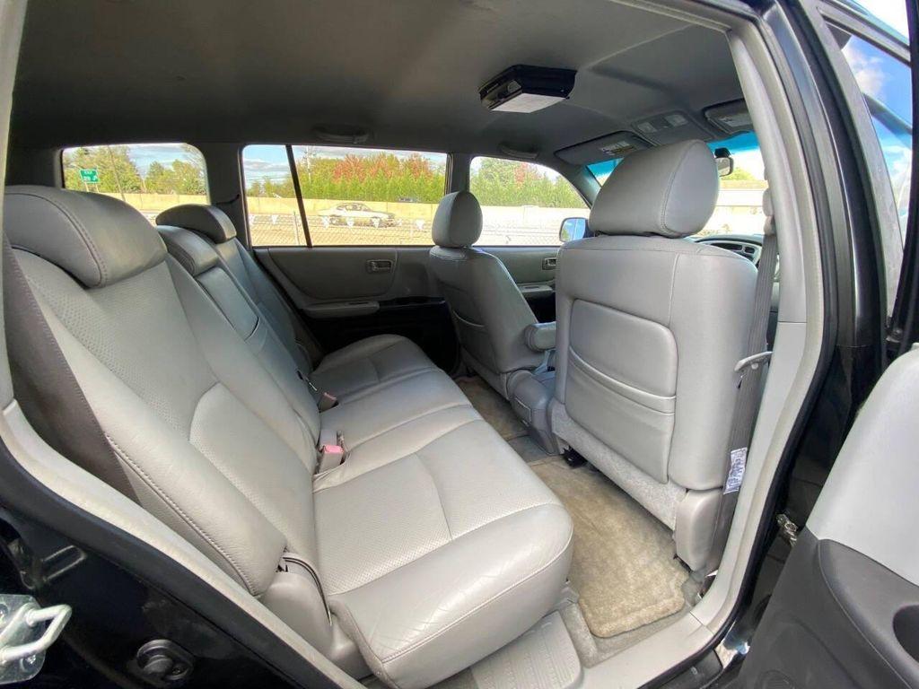 used 2005 Toyota Highlander car, priced at $6,990