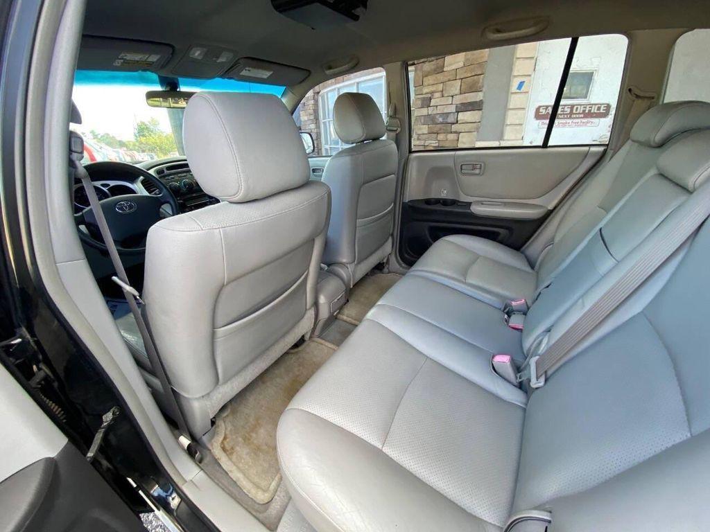 used 2005 Toyota Highlander car, priced at $6,990