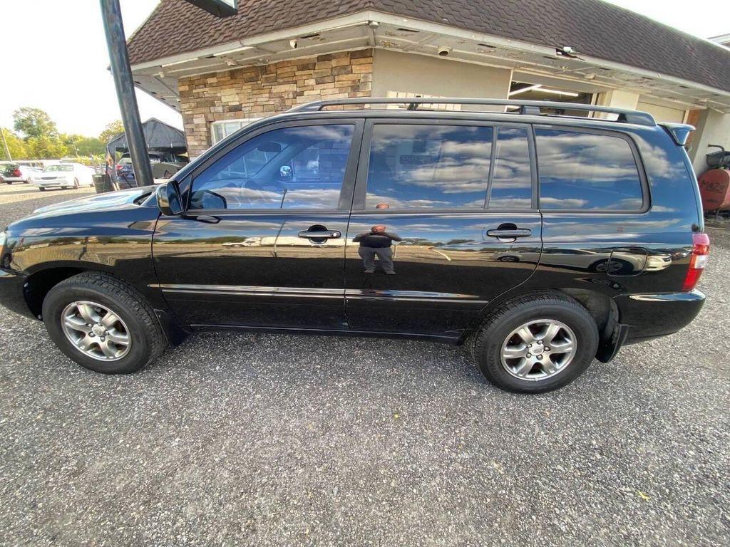 used 2005 Toyota Highlander car, priced at $6,990