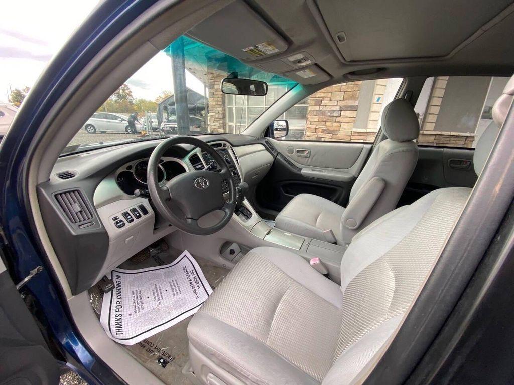 used 2006 Toyota Highlander car, priced at $6,990