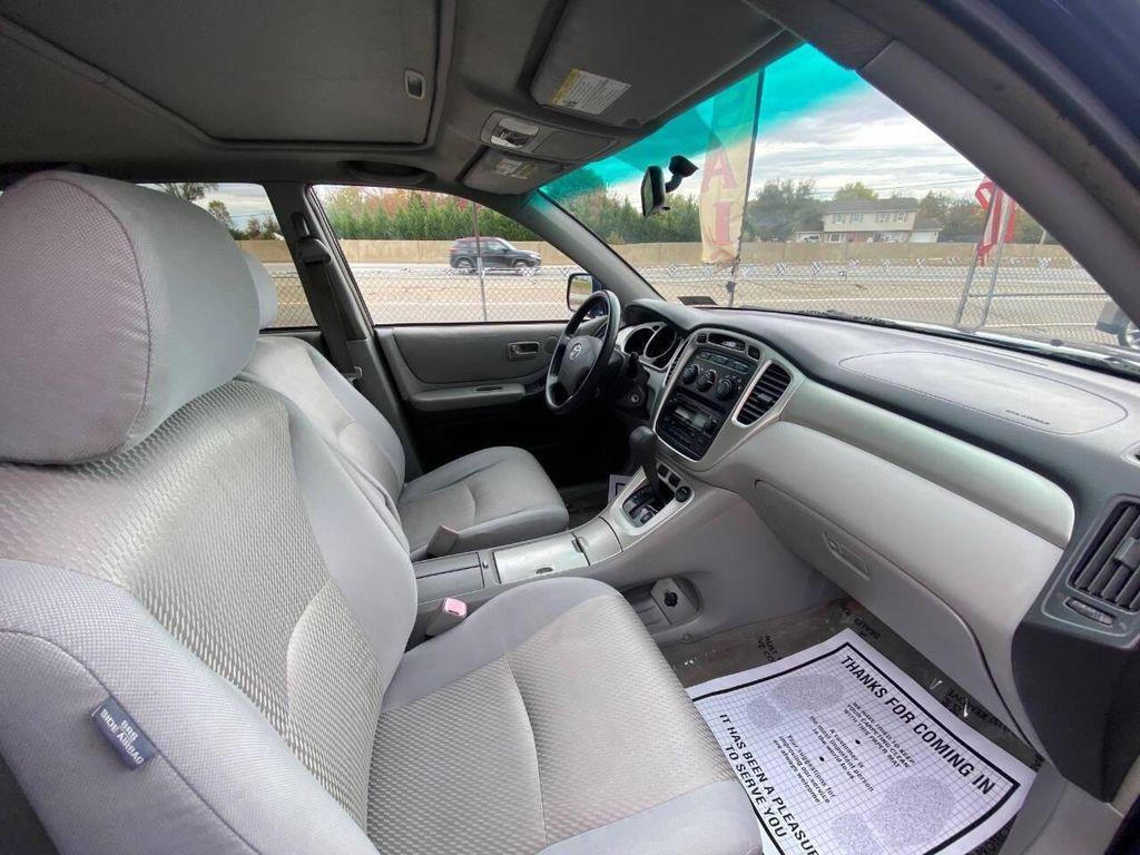 used 2006 Toyota Highlander car, priced at $6,990