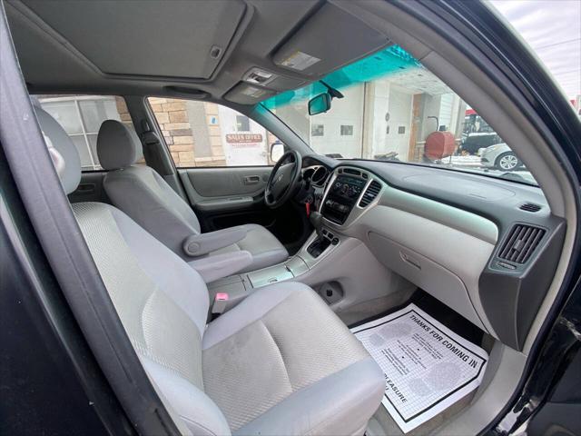 used 2006 Toyota Highlander car, priced at $7,987