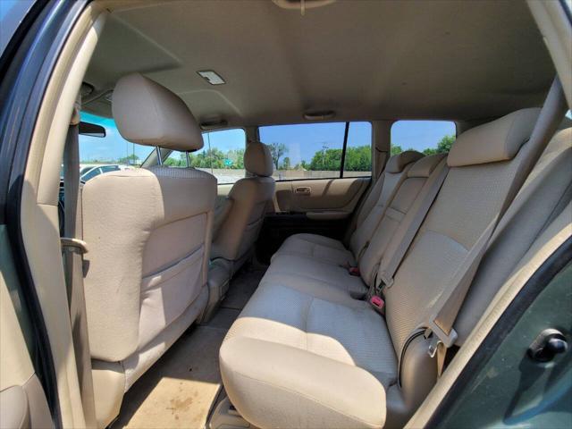 used 2005 Toyota Highlander car, priced at $6,990