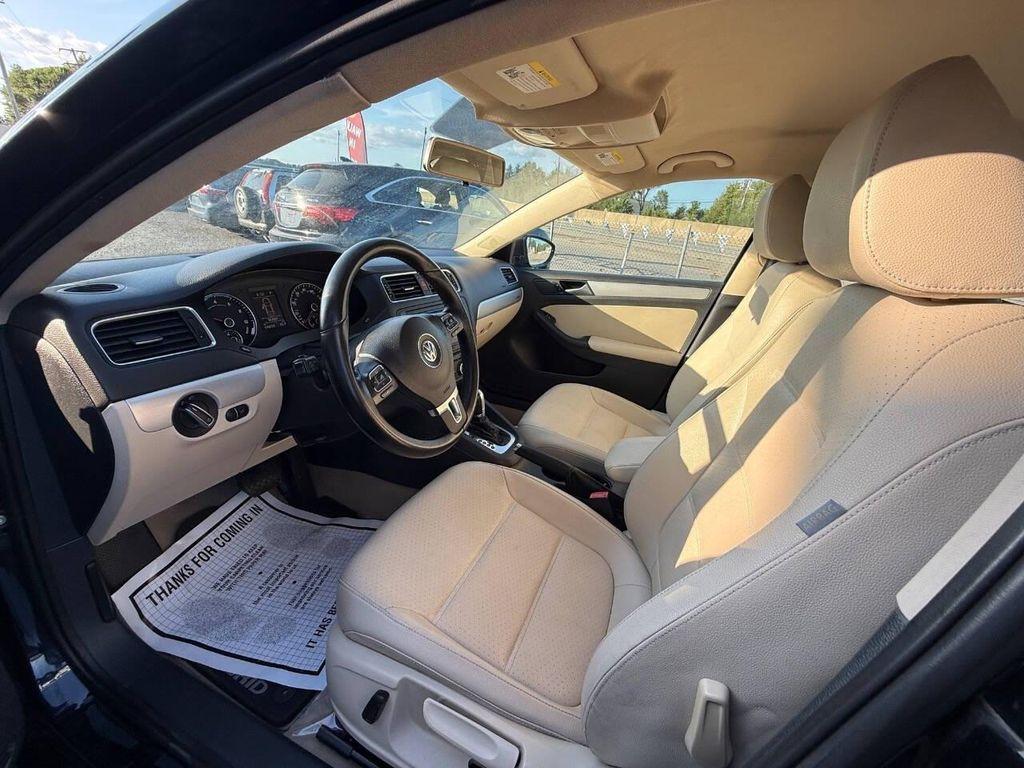 used 2013 Volkswagen Jetta Hybrid car