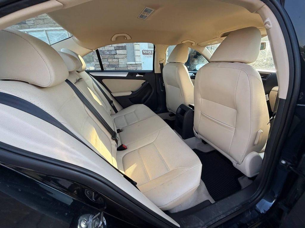 used 2013 Volkswagen Jetta Hybrid car