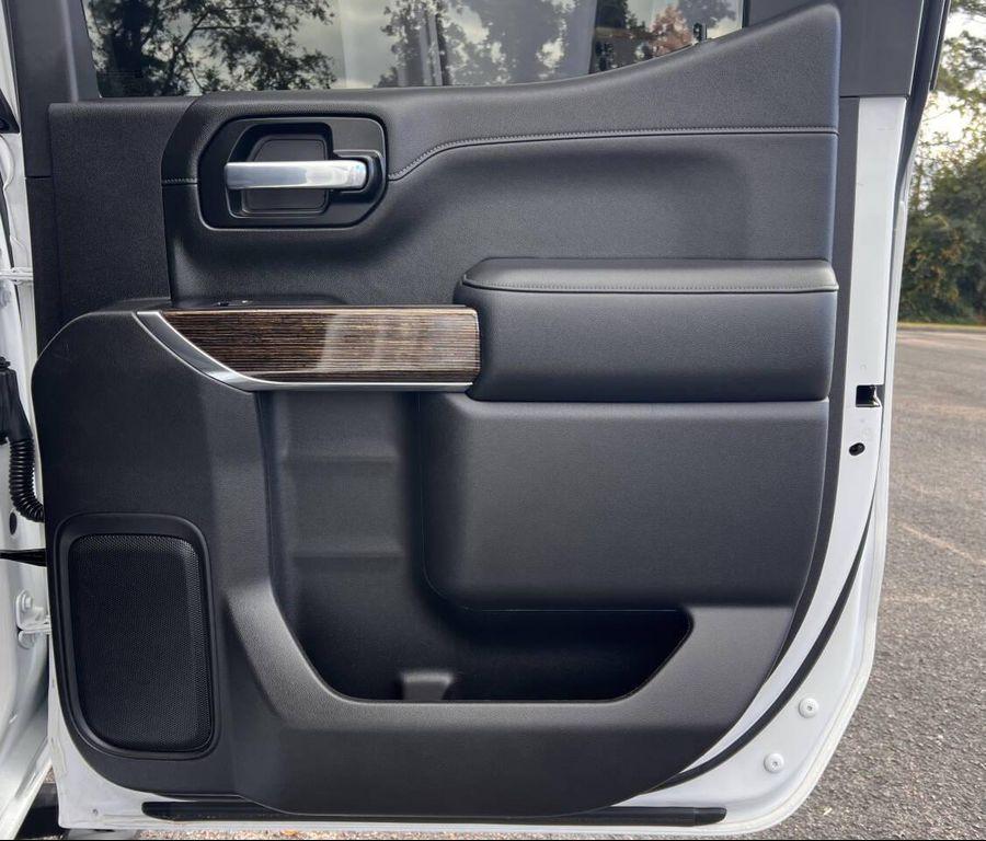 used 2021 GMC Sierra 1500 car, priced at $31,900