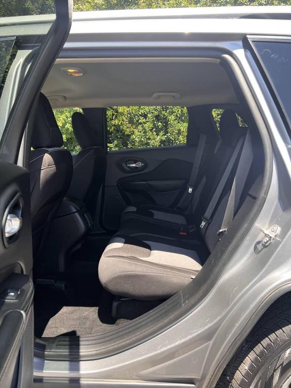 used 2014 Jeep Cherokee car, priced at $7,999
