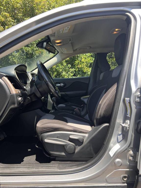 used 2014 Jeep Cherokee car, priced at $7,999