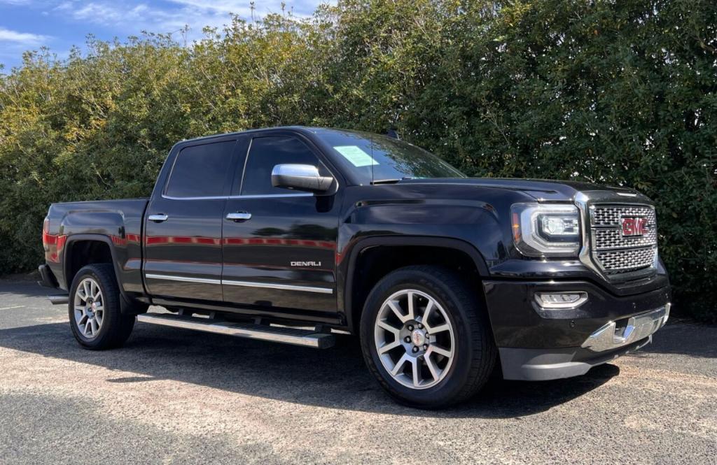 used 2018 GMC Sierra 1500 car, priced at $31,900