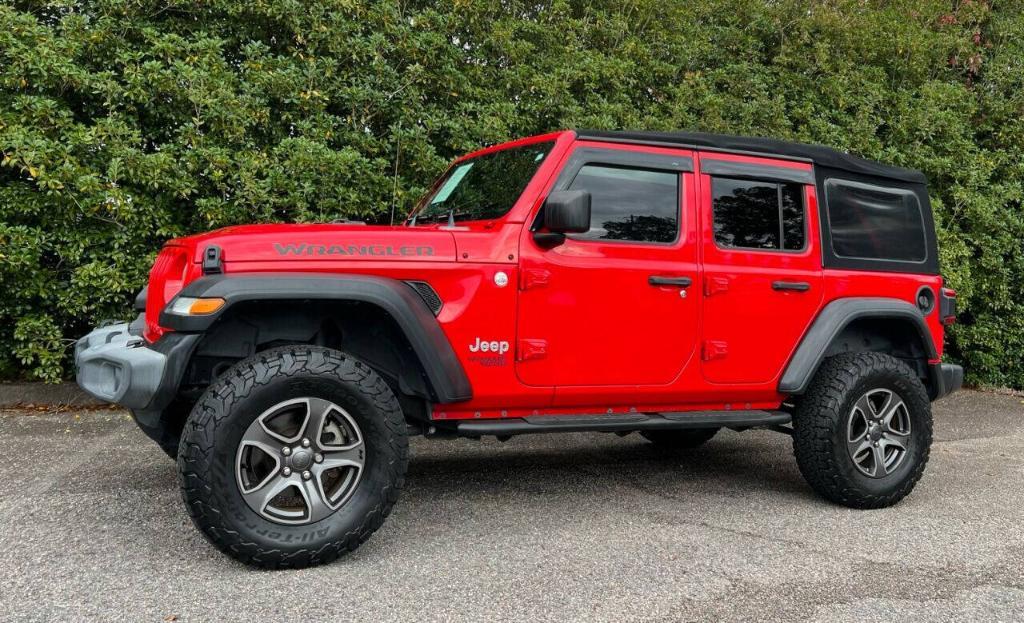 used 2018 Jeep Wrangler Unlimited car, priced at $29,900