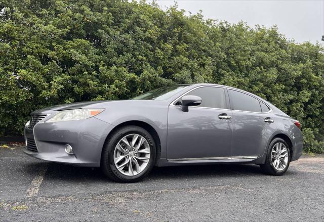 used 2013 Lexus ES 350 car, priced at $14,900