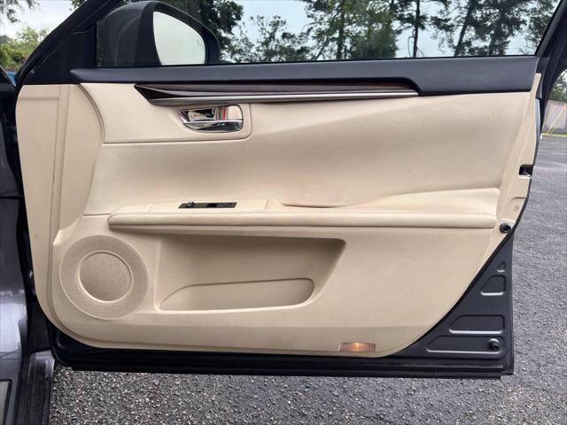 used 2013 Lexus ES 350 car, priced at $14,900