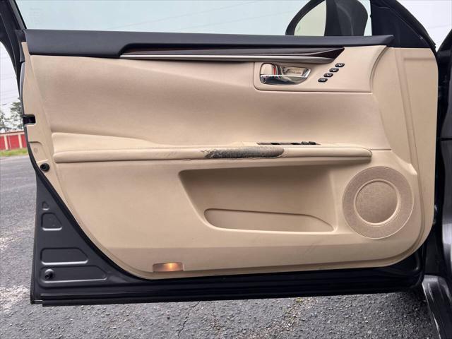 used 2013 Lexus ES 350 car, priced at $14,900