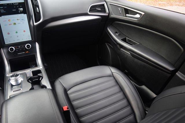 used 2022 Ford Edge car, priced at $25,000