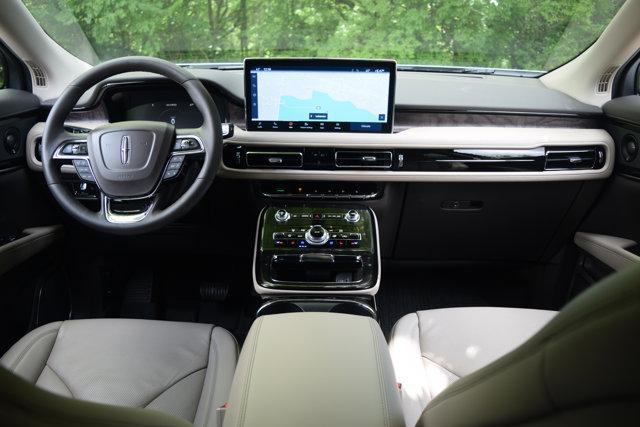 used 2022 Lincoln Nautilus car, priced at $37,500