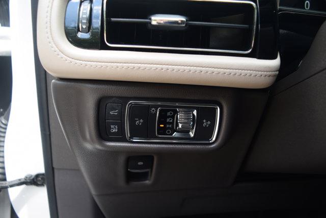used 2022 Lincoln Nautilus car, priced at $37,500