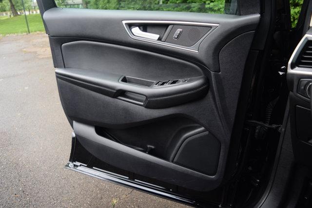 used 2022 Ford Edge car, priced at $25,000