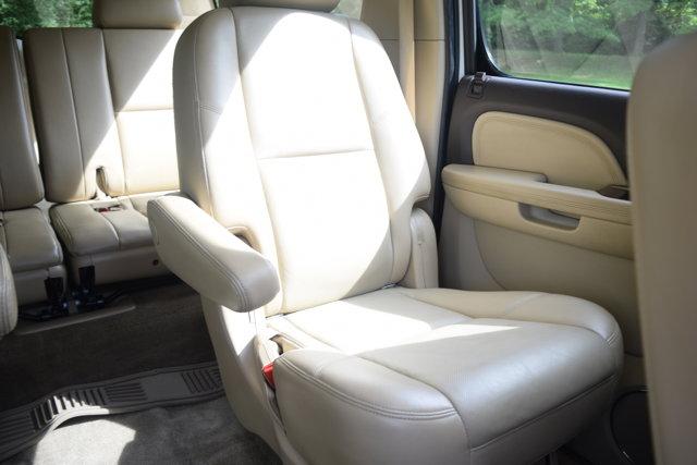 used 2013 GMC Yukon XL car, priced at $9,000