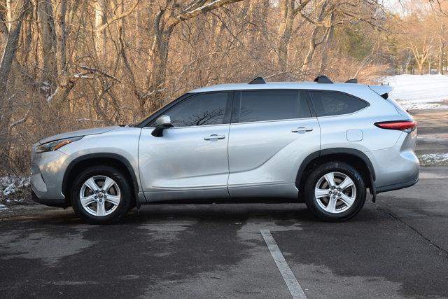 used 2022 Toyota Highlander car, priced at $28,500