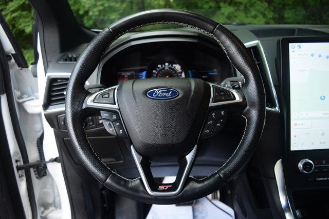 used 2022 Ford Edge car, priced at $32,000