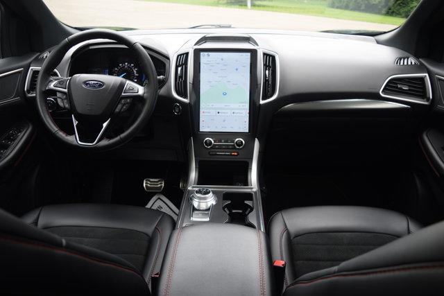 used 2022 Ford Edge car, priced at $24,000