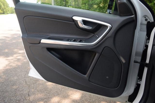used 2015 Volvo V60 Cross Country car, priced at $11,000