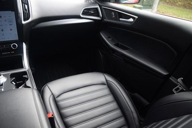 used 2022 Ford Edge car, priced at $25,000