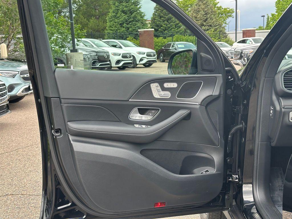 used 2025 Mercedes-Benz GLE 350 car, priced at $59,438