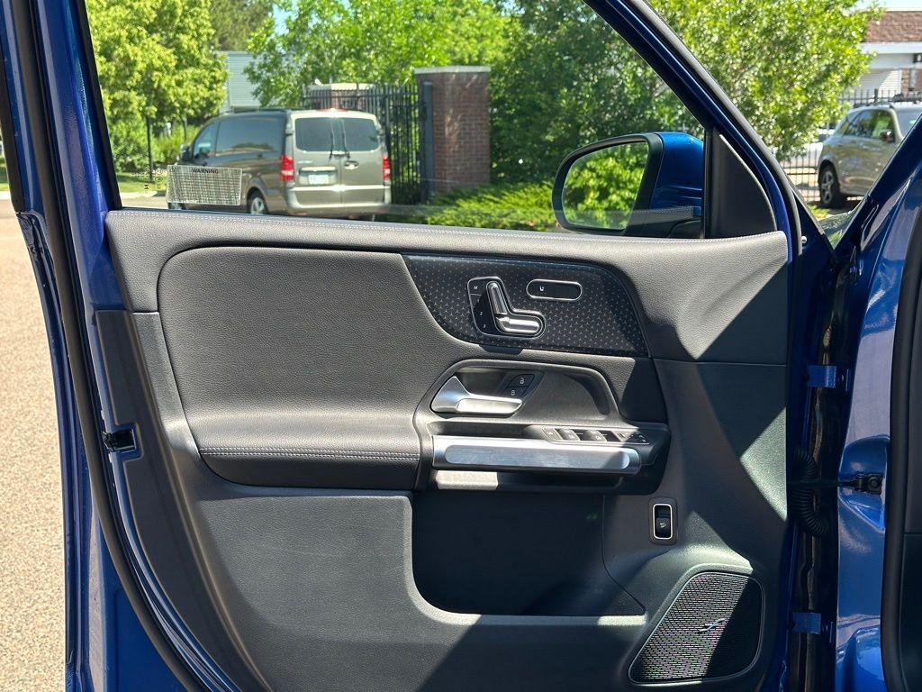 used 2024 Mercedes-Benz GLB 250 car, priced at $40,086