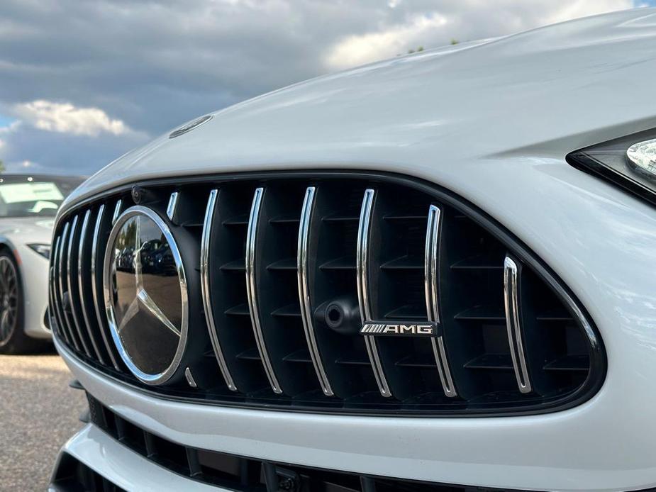 new 2023 Mercedes-Benz AMG SL 43 car, priced at $116,435