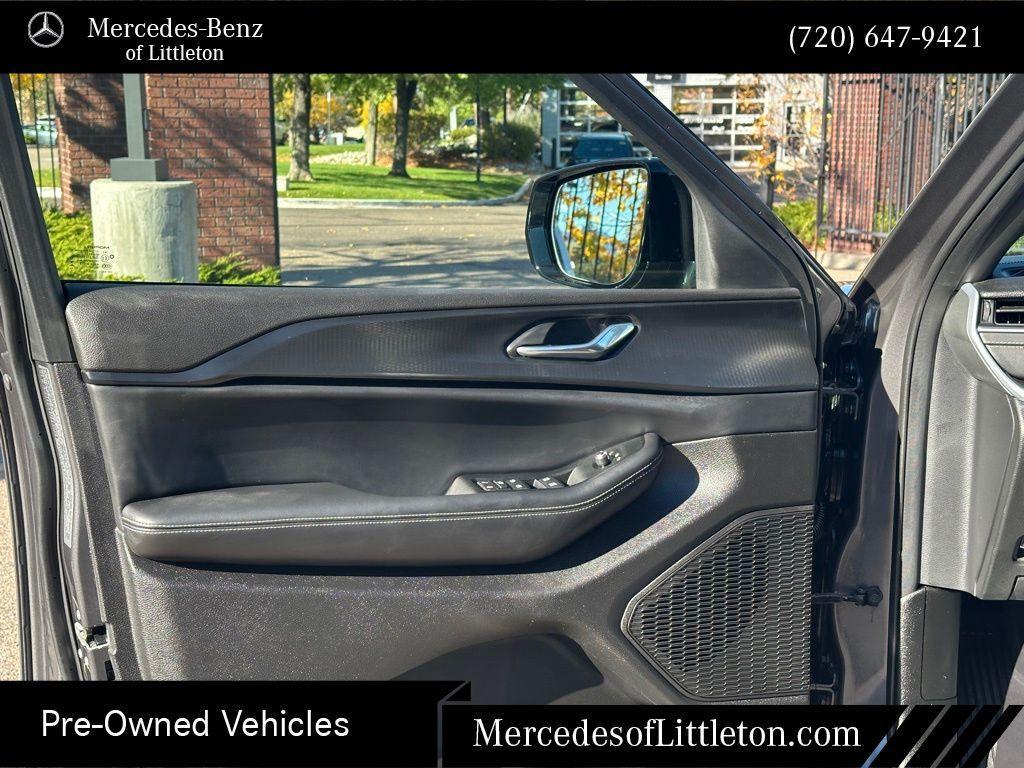 used 2025 Jeep Grand Cherokee car, priced at $35,260