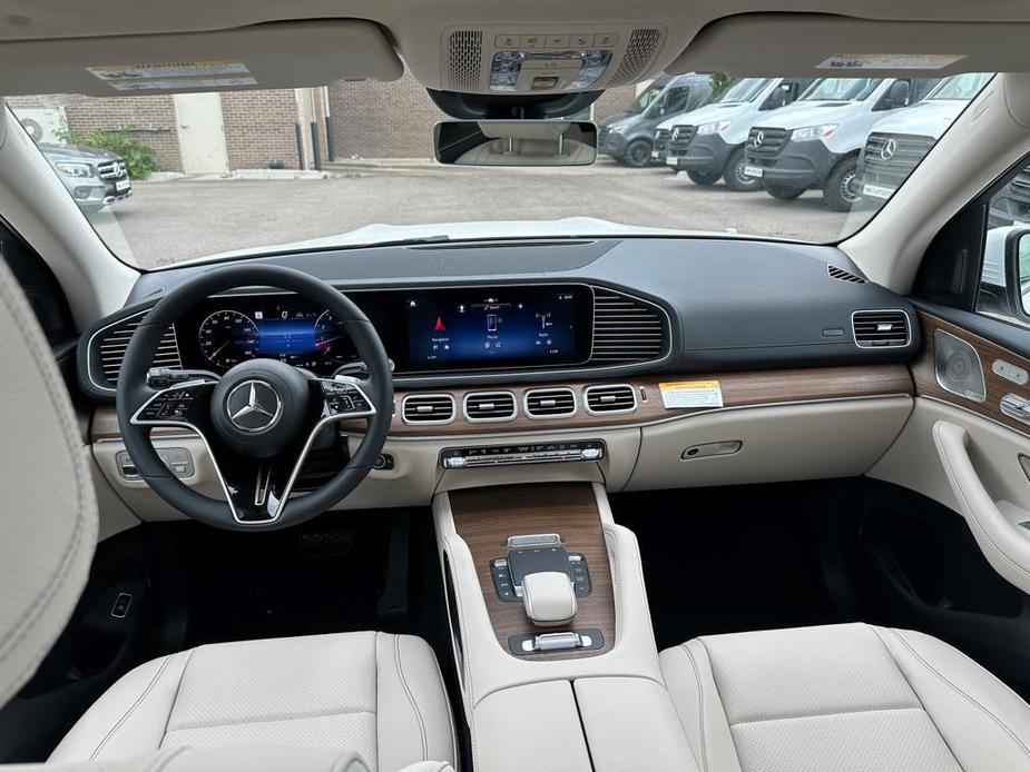 new 2024 Mercedes-Benz GLS 450 car, priced at $90,125