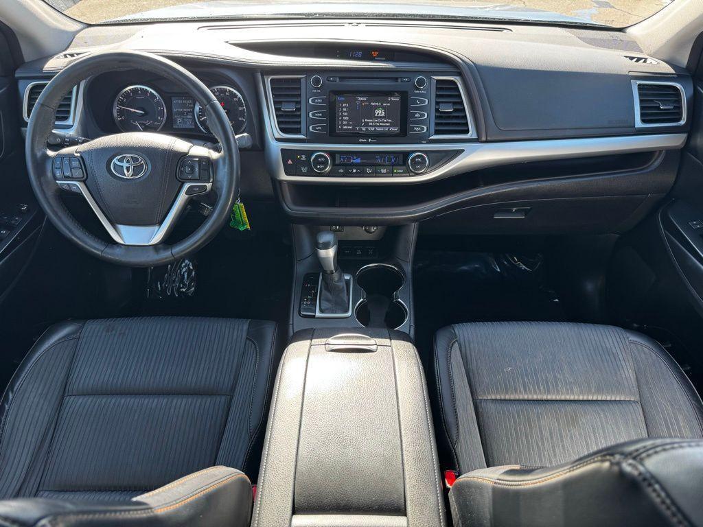 used 2015 Toyota Highlander car, priced at $17,903