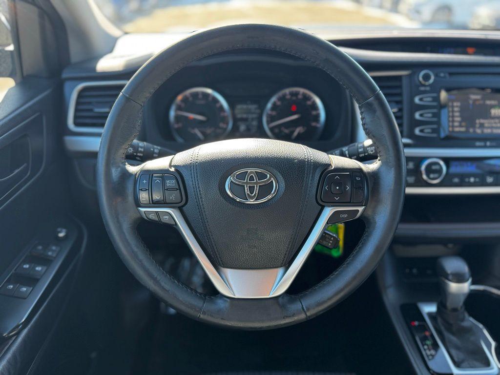 used 2015 Toyota Highlander car, priced at $17,903