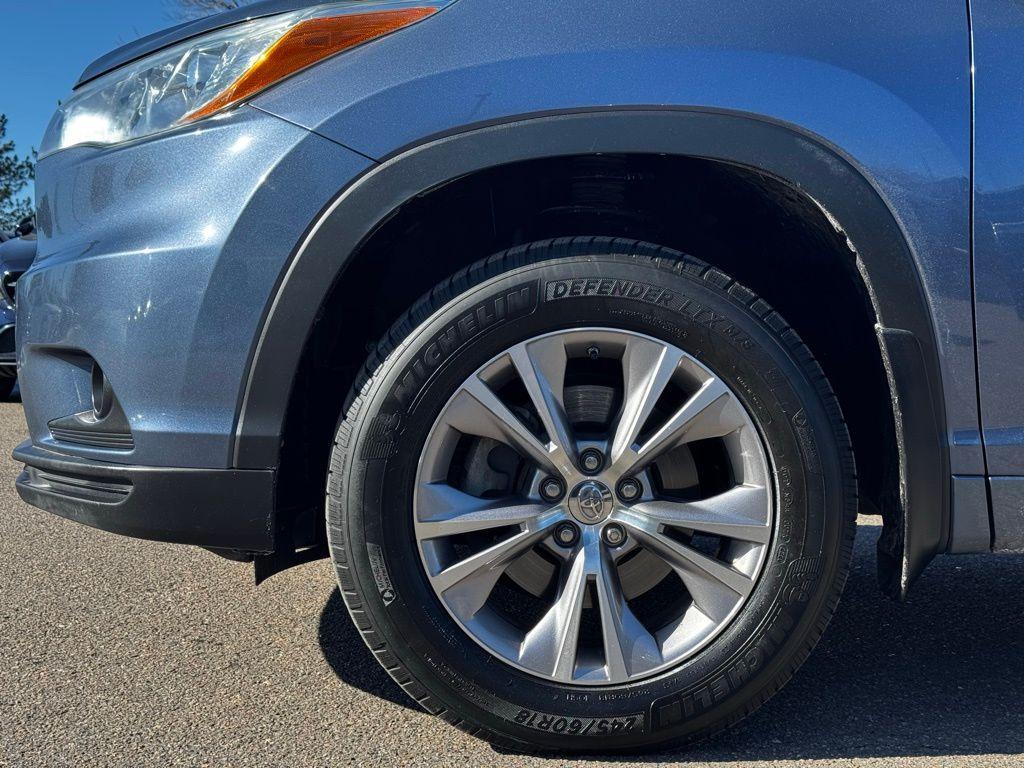 used 2015 Toyota Highlander car, priced at $17,903