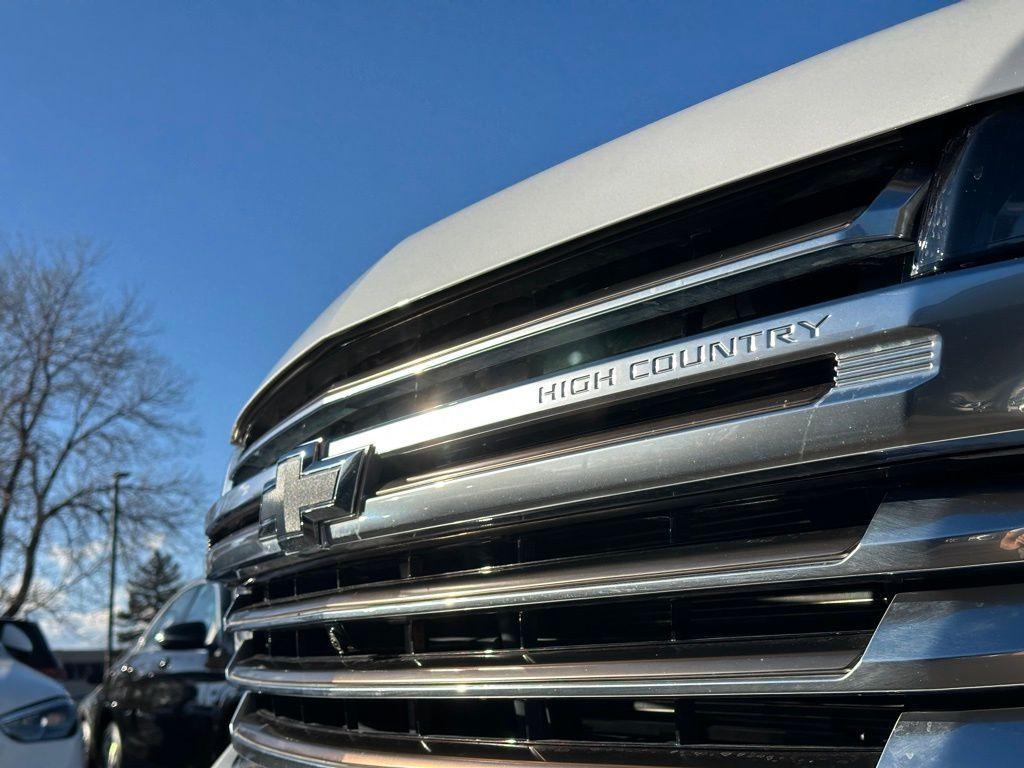 used 2022 Chevrolet Suburban car, priced at $65,133