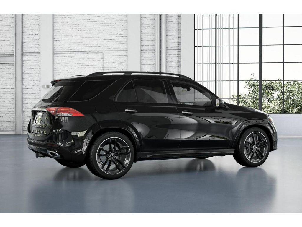 new 2025 Mercedes-Benz GLE 580 car, priced at $105,765