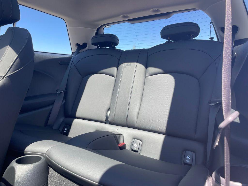 used 2024 MINI SE Hardtop car, priced at $25,987