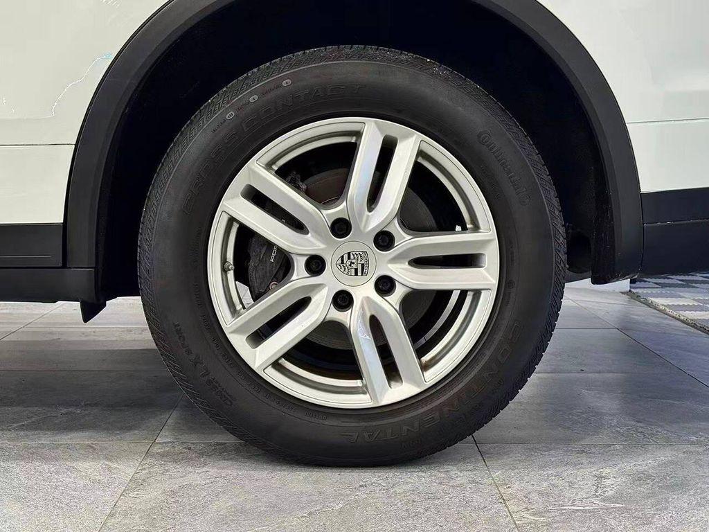 used 2018 Porsche Cayenne car, priced at $29,800