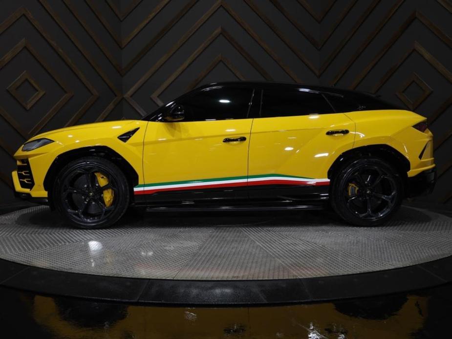 used 2021 Lamborghini Urus car, priced at $235,000
