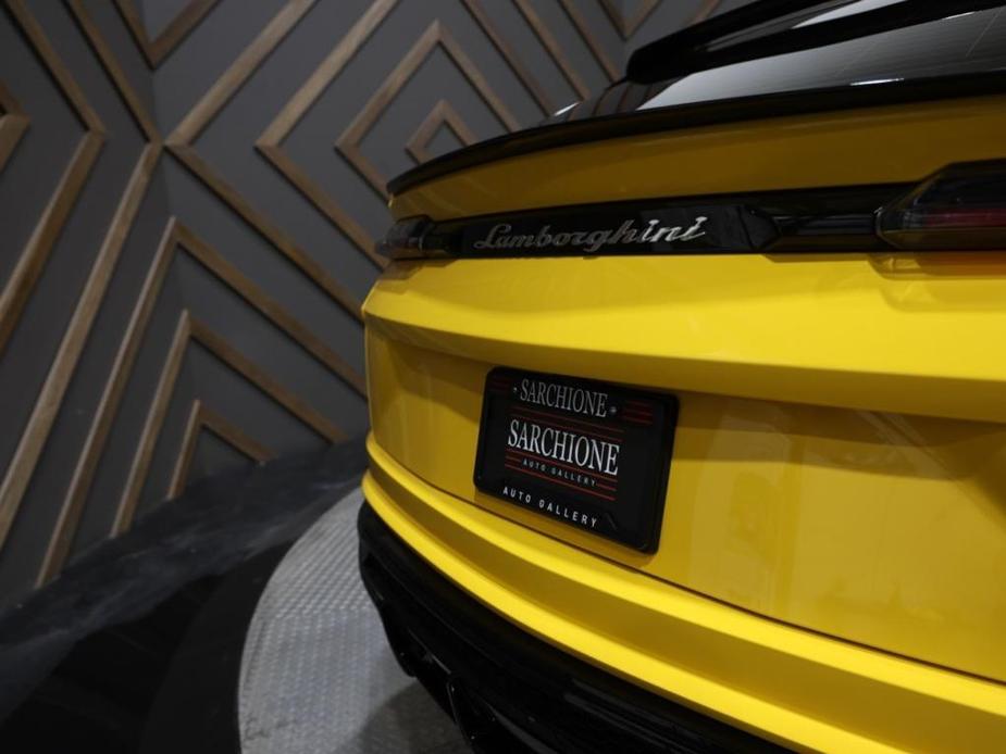 used 2021 Lamborghini Urus car, priced at $235,000