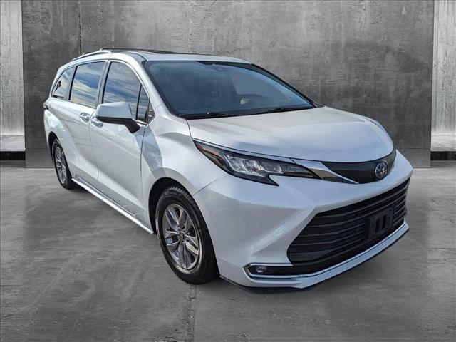 used 2022 Toyota Sienna car, priced at $32,747