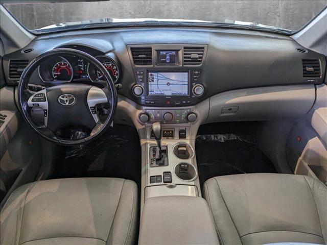 used 2011 Toyota Highlander car, priced at $13,995