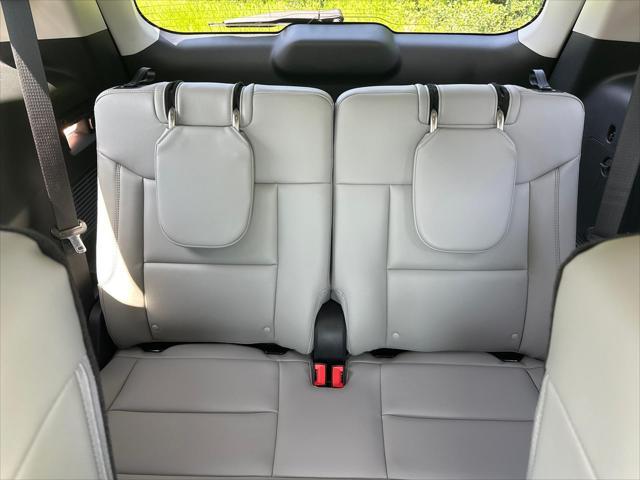 new 2025 Ford Explorer car, priced at $45,000